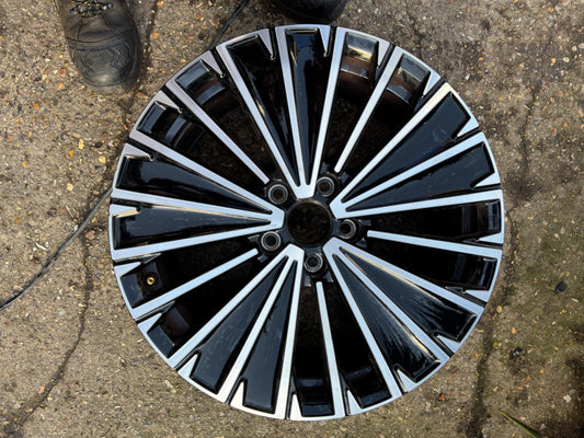 VOLKSWAGEN VW PASSAT 18" ALLOY WHEEL RIM 7.5J NAPOLI ELEGANCE 571601025K GENUINE