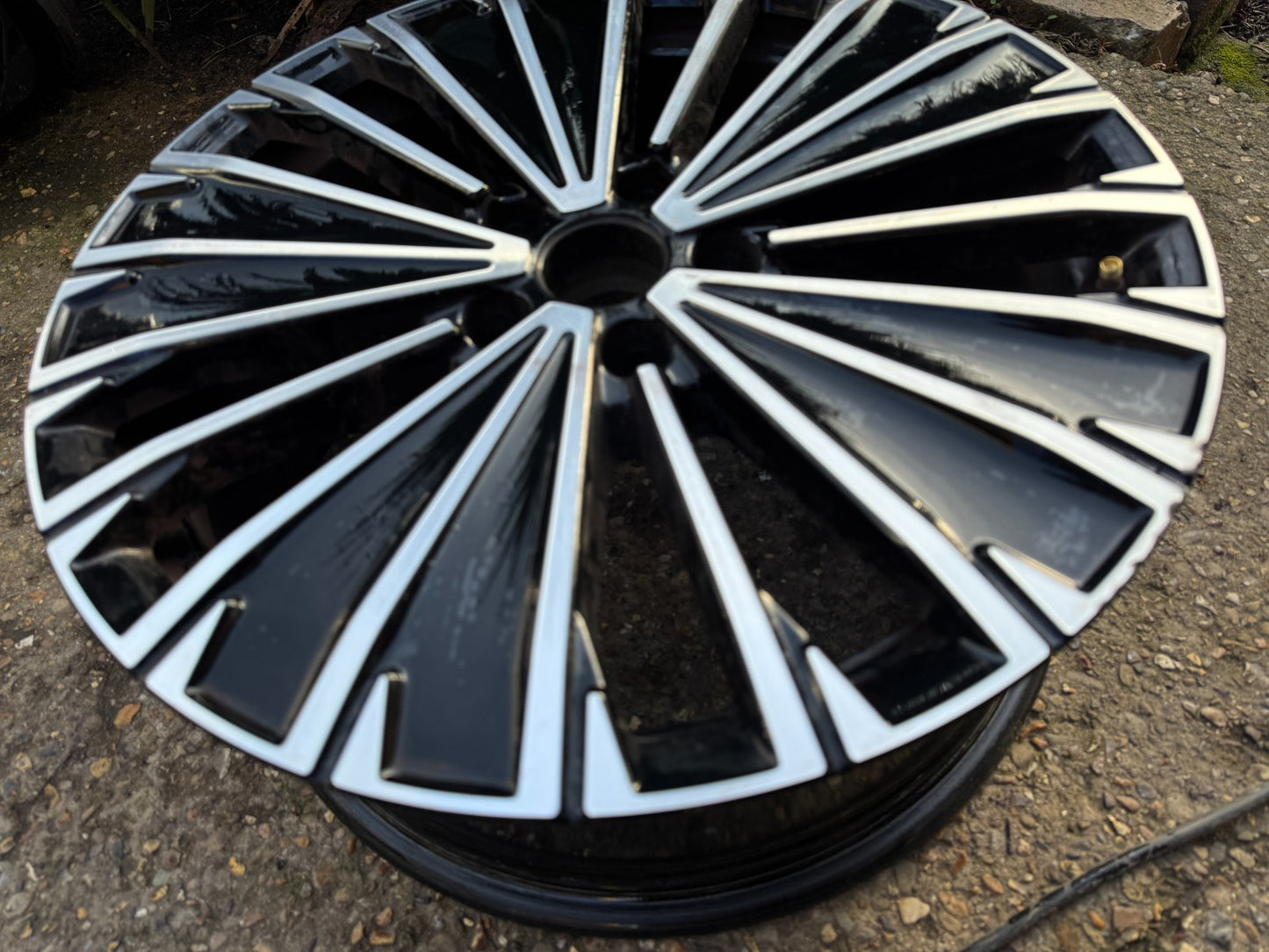 VOLKSWAGEN VW PASSAT 18" ALLOY WHEEL RIM 7.5J NAPOLI ELEGANCE 571601025K GENUINE