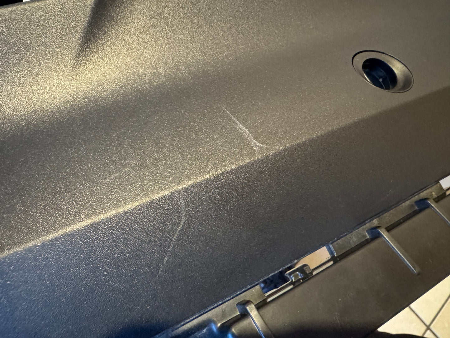 GENUINE KIA XCEED rear diffuser lower bumper 09/19 =  86650J7PB0 scratched