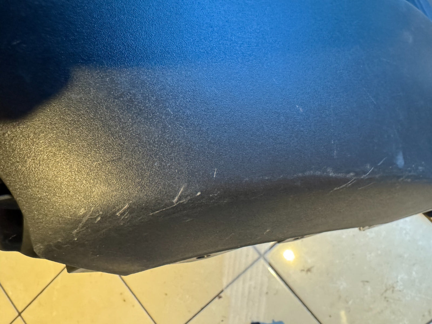 GENUINE KIA XCEED rear diffuser lower bumper 09/19 =  86650J7PB0 scratched