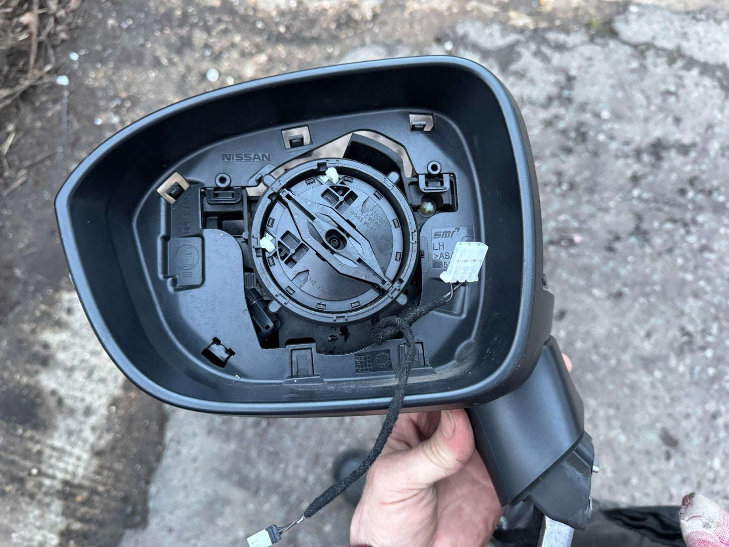 2023 GENUINE NISSAN QASHQAI 20 on LEFT DOOR MIRROR - 963026UA2C