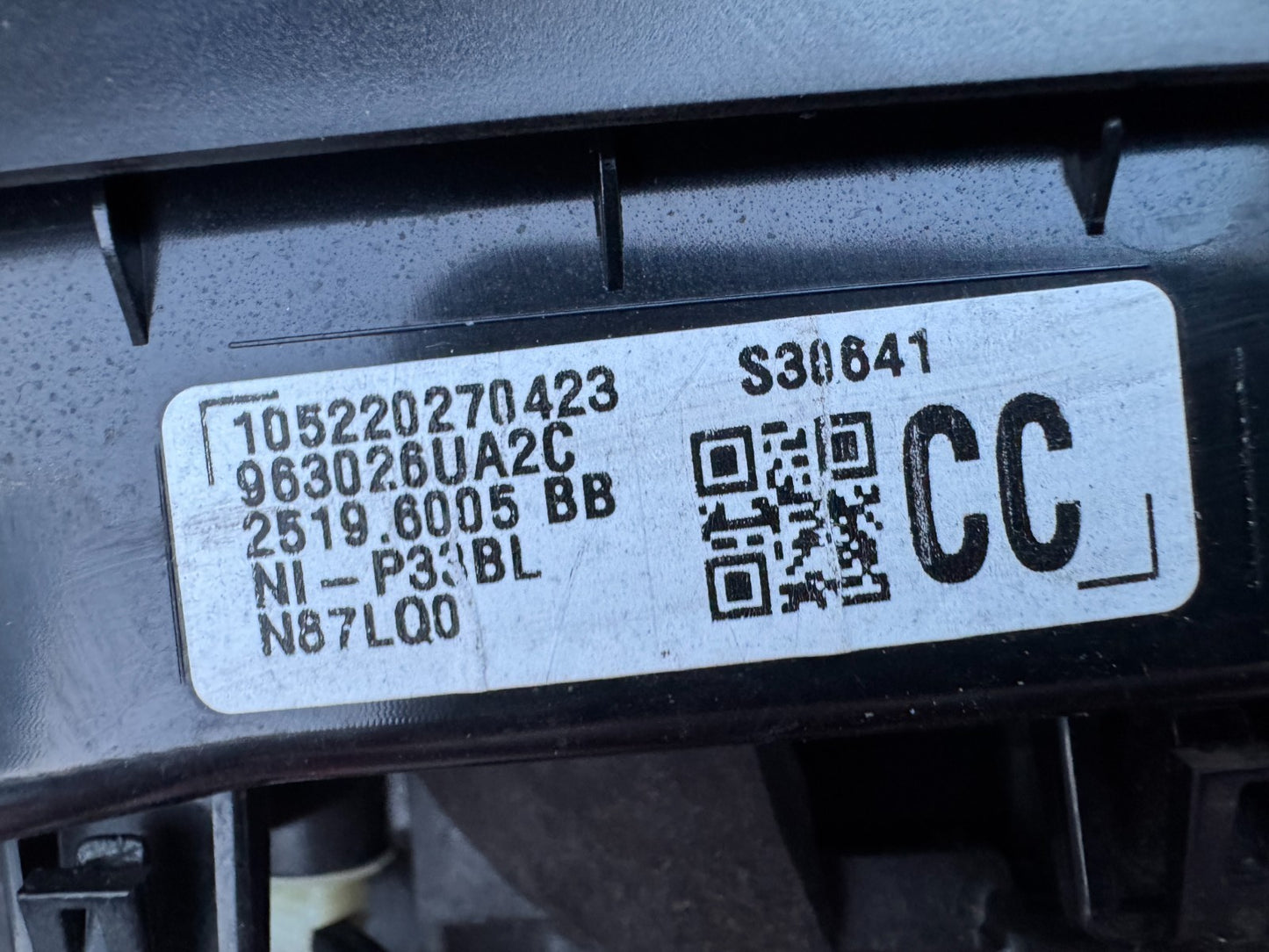 2023 GENUINE NISSAN QASHQAI 20 on LEFT DOOR MIRROR - 963026UA2C