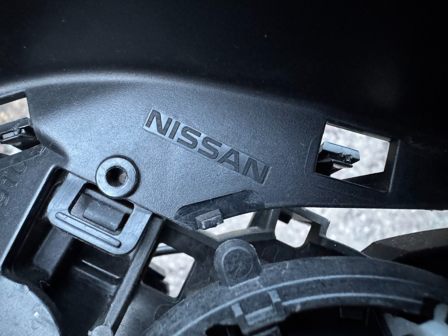 2023 GENUINE NISSAN QASHQAI 20 on LEFT DOOR MIRROR - 963026UA2C