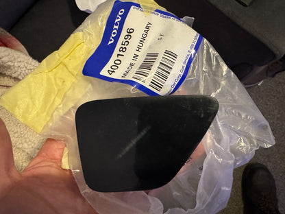 Volvo XC90 2 II bumper washer cover 40018596 32399579 RIGHT