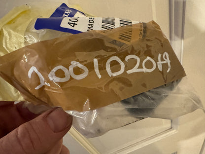 Volvo XC90 2 II bumper washer cover 40018596 32399579 RIGHT