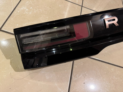 2025 Range Rover Velar Rear Tailgate Boot Light N8A215C436AD L560 Copper Letters