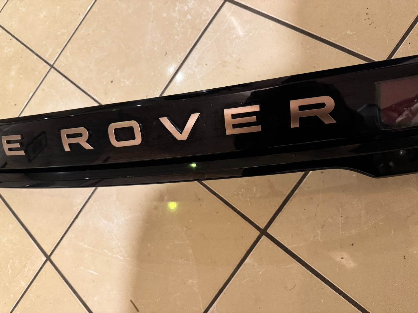 2025 Range Rover Velar Rear Tailgate Boot Light N8A215C436AD L560 Copper Letters