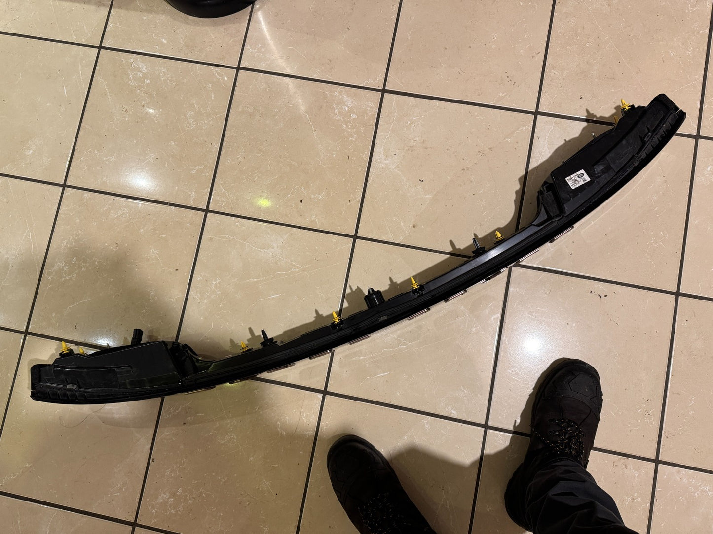 2025 Range Rover Velar Rear Tailgate Boot Light N8A215C436AD L560 Copper Letters