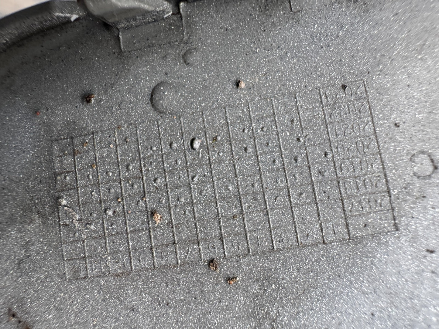 BMW 1 SERIES F40 M SPORT FRONT BUMPER TOW EYE COVER GENUINE 8070931 2019 ON