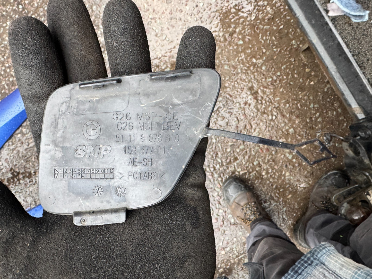 BMW 4 G22 G23 G24 G26 2024 Front tow hook cap cover 8078610