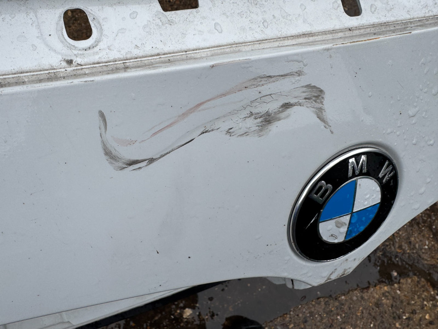 BMW 1 SERIES F40 2023 M-SPORT FRONT BUMPER 8070928 SCRATCHED NEEDS REPAIR