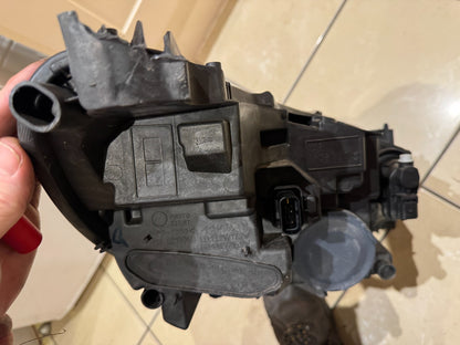 PEUGEOT 208 PASSENGER SIDE LEFT LED HEADLIGHT 9833036280 2022 DAMAGED