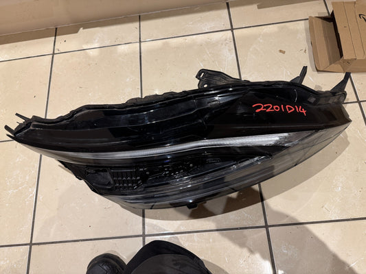 NISSAN QASHQAI (J12) 2021-2024 LED RIGHT HEADLIGHT 100-8D02F DAMAGED