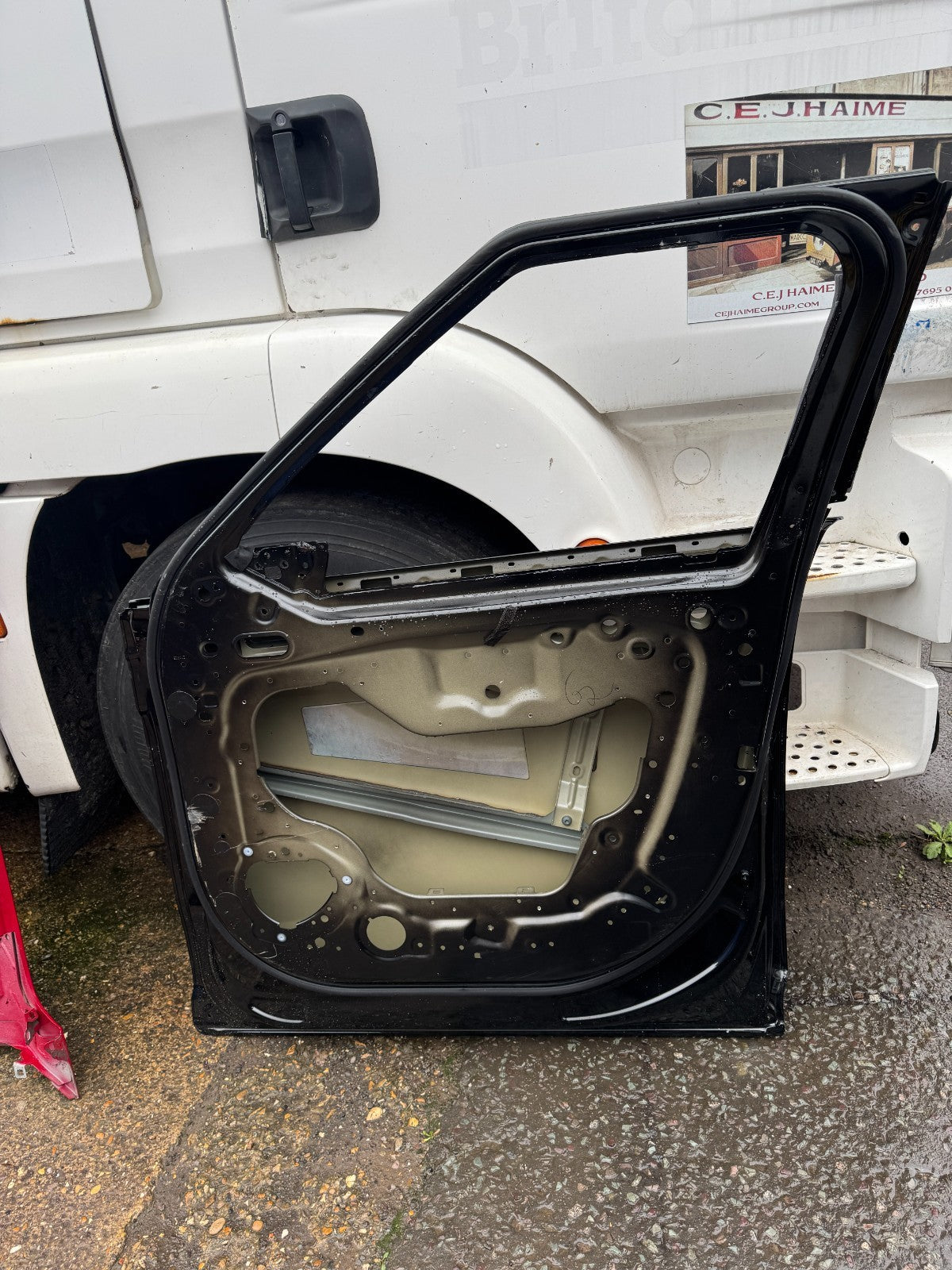 2023-2025 Range Rover Sport L461 Front Right Door Shell OEM M8E2-211B02-AA