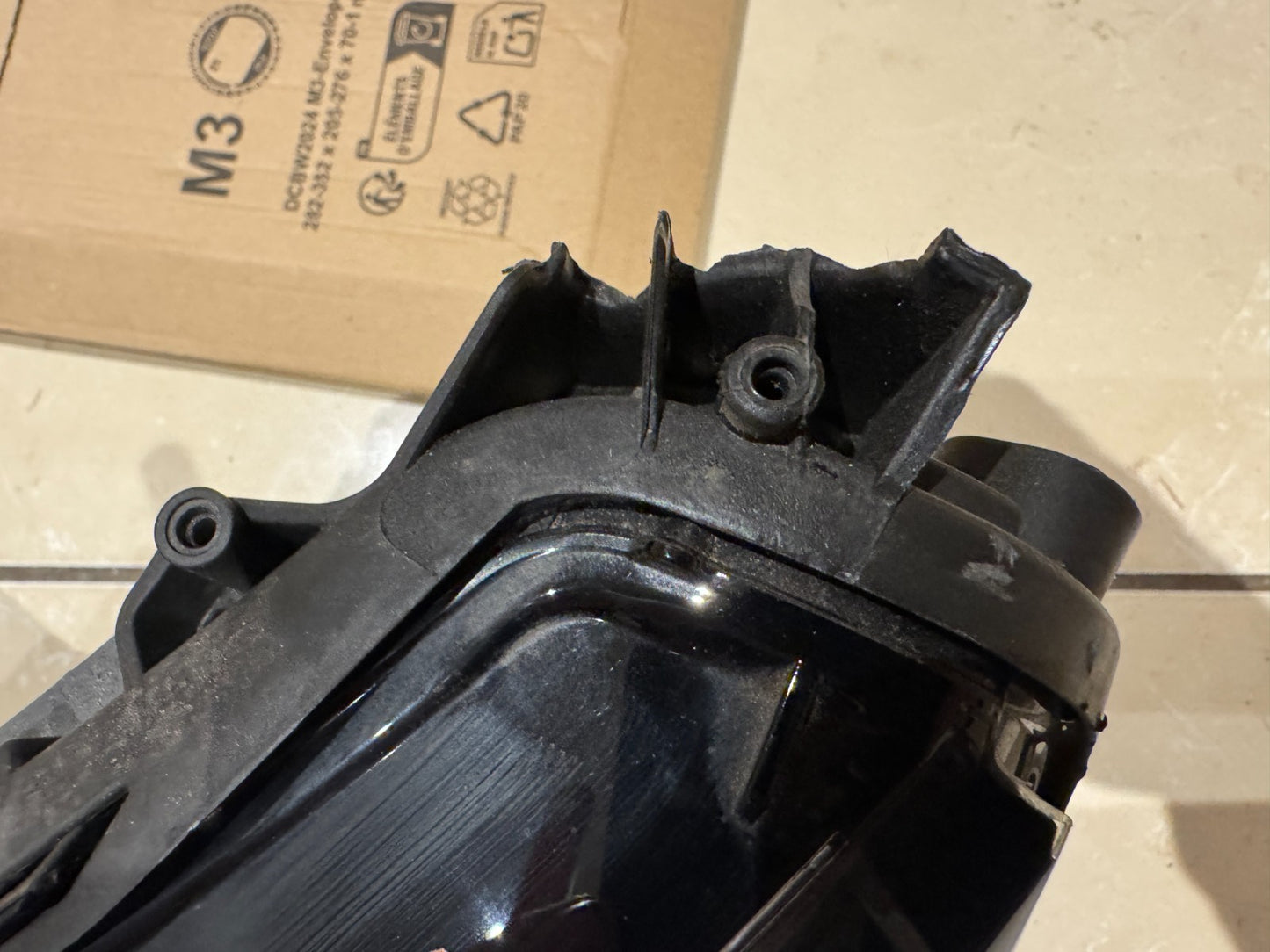 PEUGEOT 208 PASSENGER SIDE LEFT LED HEADLIGHT 9833036280 2022 DAMAGED