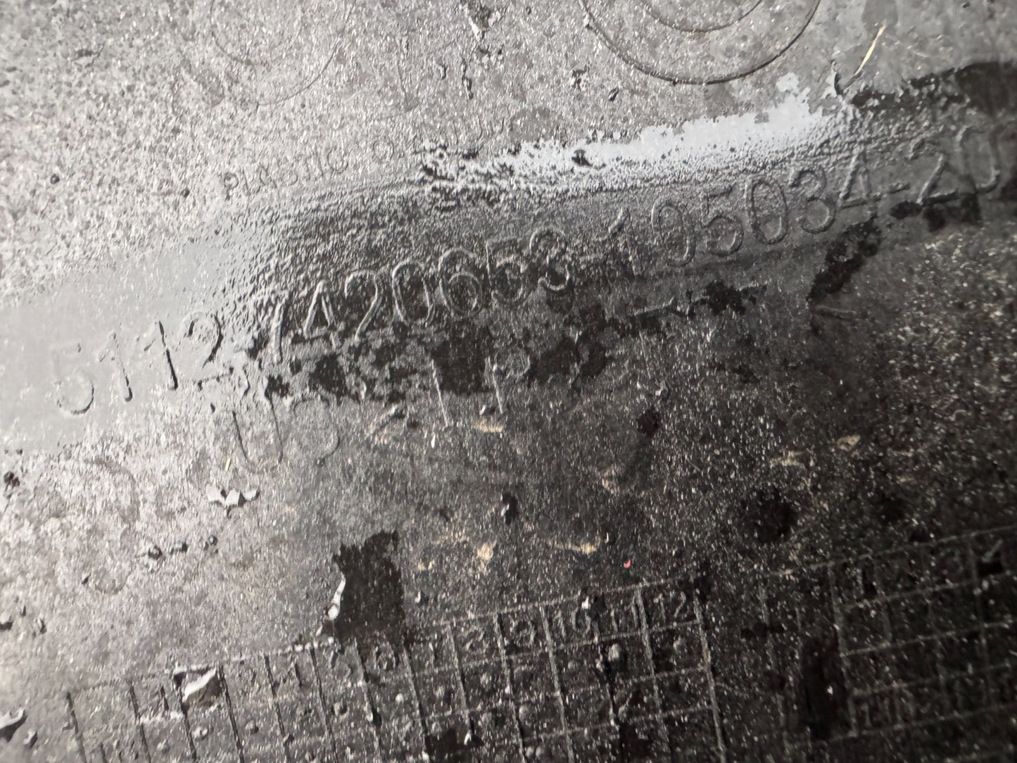 2020 BMW X5 G05 Rear Left Bumper Bracket 7420653 RHD Cracked