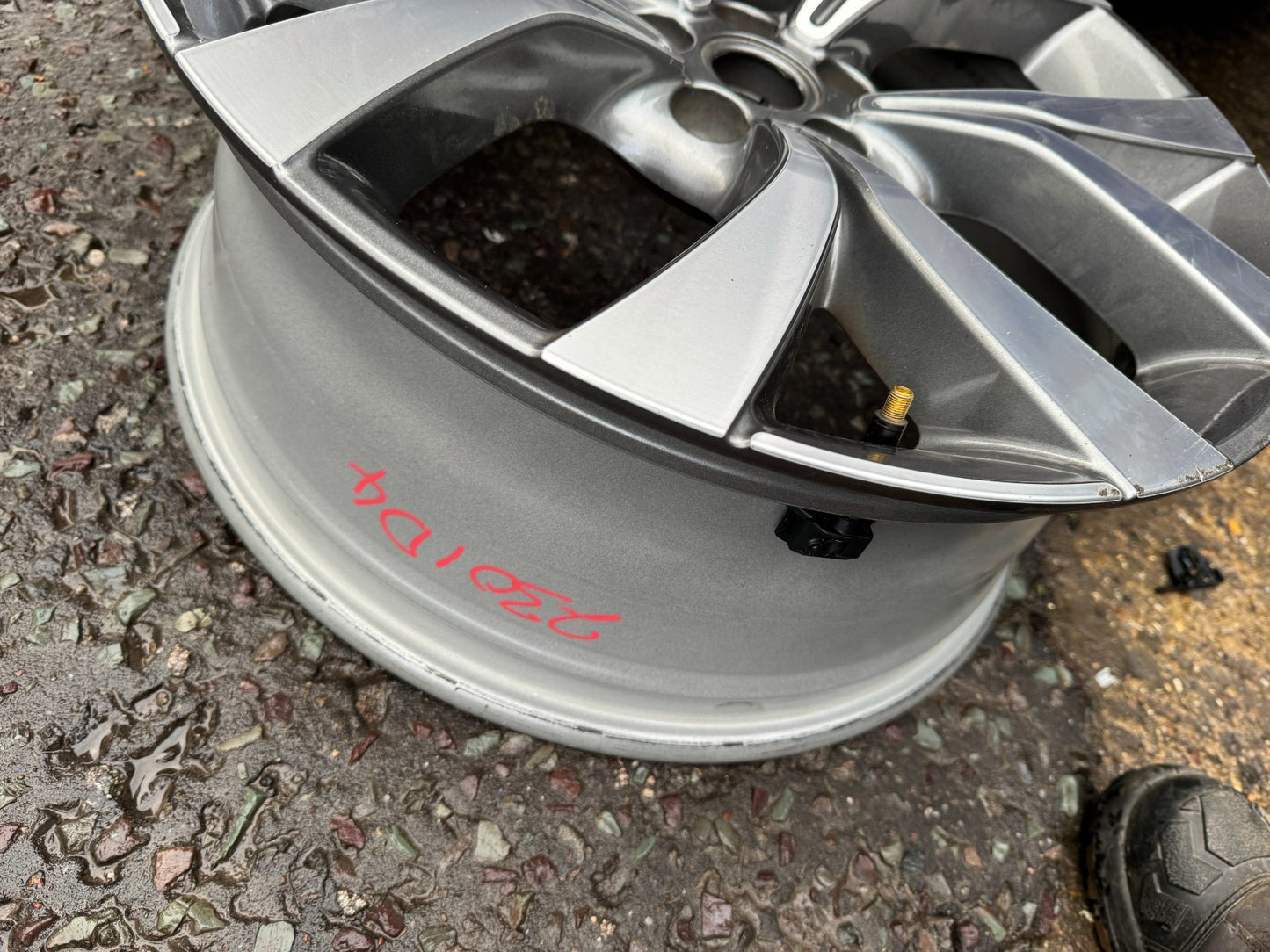 2024 RANGE ROVER EVOQUE L551/L538 20" 8J GREY CUT ALLOY WHEELS K8D21007LA