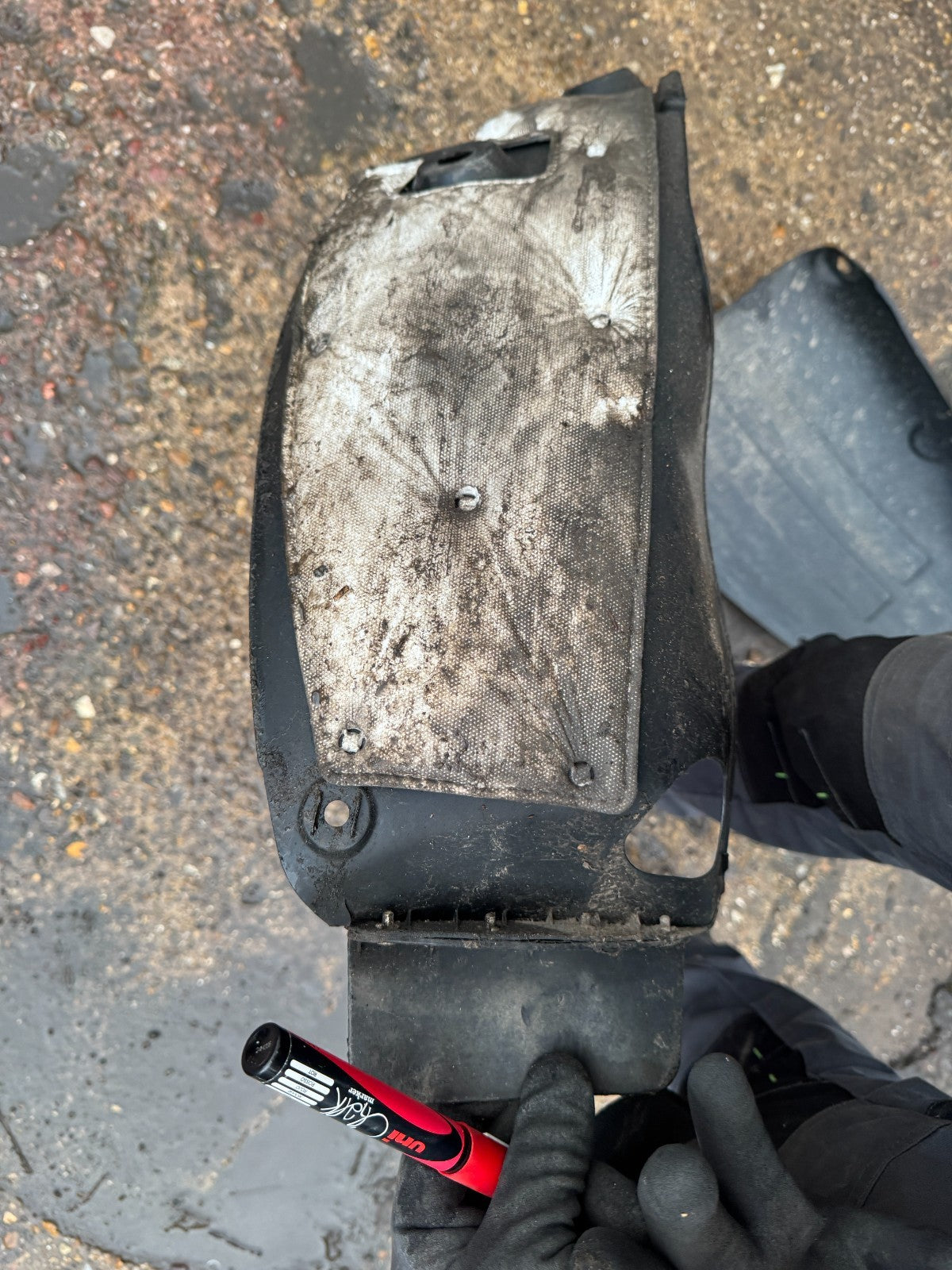 2017-2026 KIA STONIC REAR RIGHT WHEEL ARCH LINER TRIM 86824-H8400 GENUINE