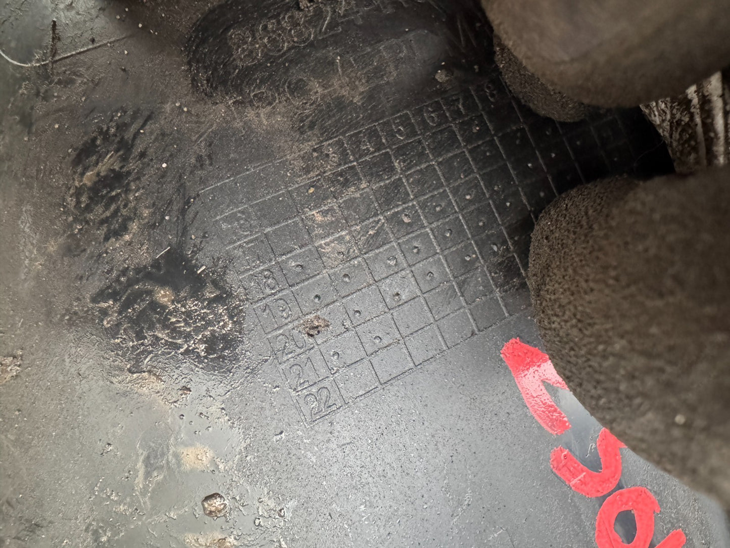 2017-2026 KIA STONIC REAR RIGHT WHEEL ARCH LINER TRIM 86824-H8400 GENUINE