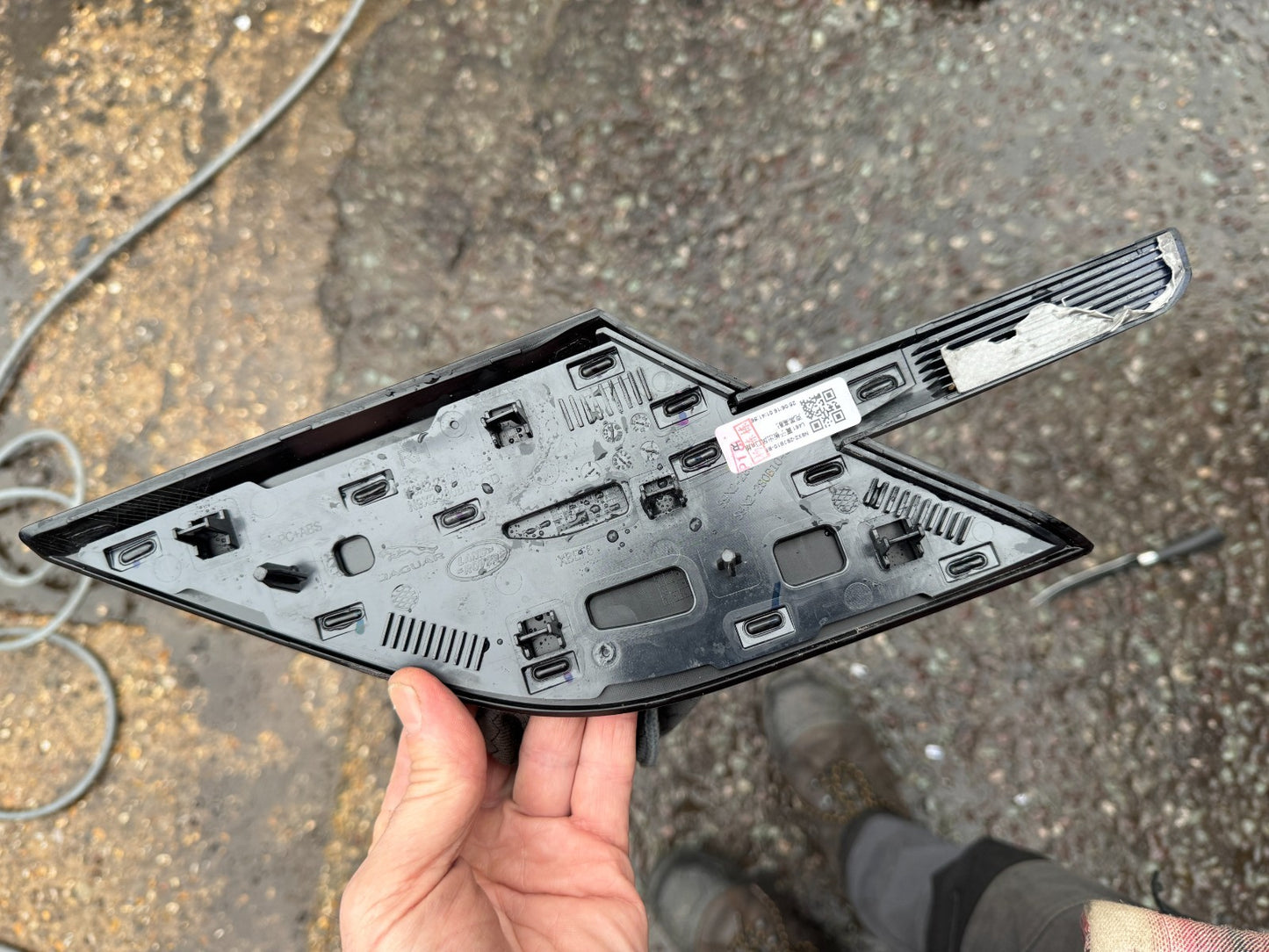 LAND ROVER RANGE ROVER SPORT L461 Front Right Fender Molding N9X2-280B10-BF