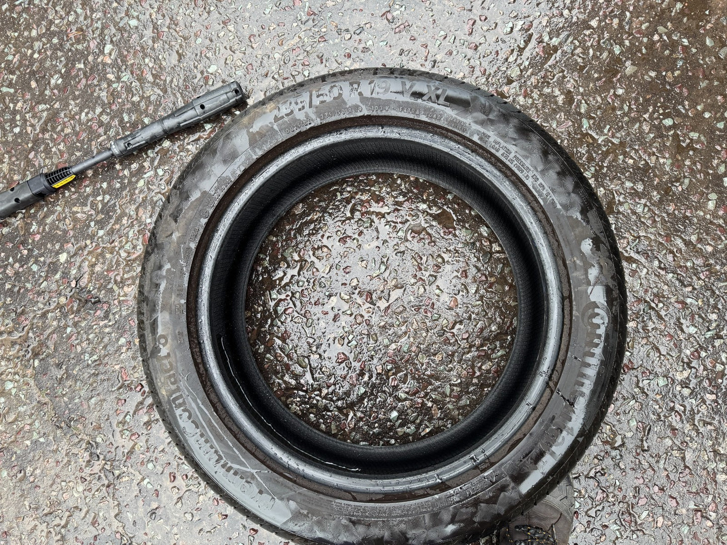 1X 235/50 R 19 (103V) XL Continental Premium Contact 6 Dot:0323 5mm 235 50 19