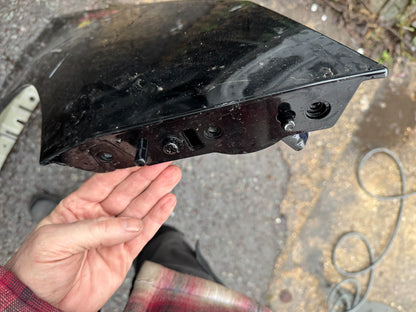 2023 onwards range rover sport l461 front right wing fender n9x216015a scratched