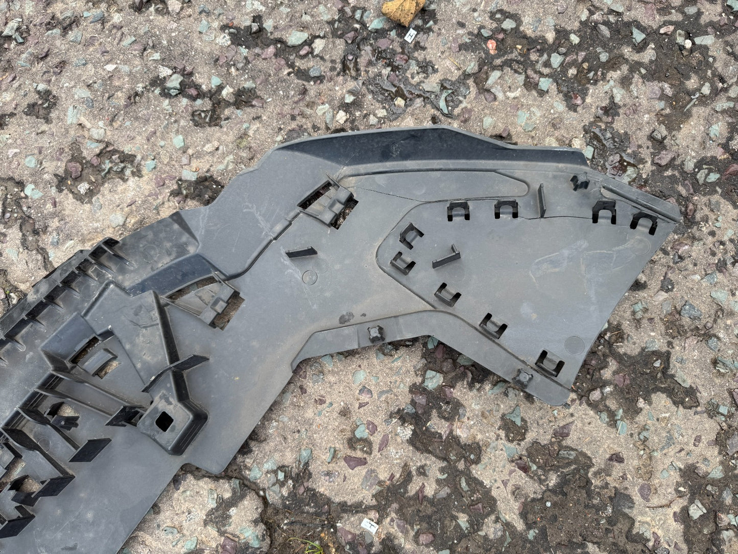 AUDI A3 8Y FRONT BUMPER SPOILER IN BLACK 8Y0807233A 2020 21 22 23 DAMAGED