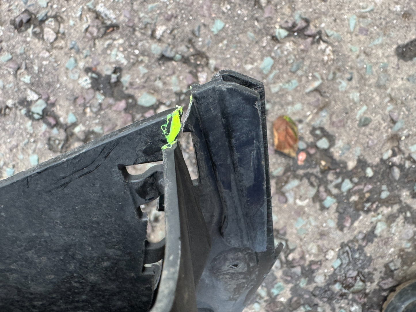 AUDI A3 8Y FRONT BUMPER SPOILER IN BLACK 8Y0807233A 2020 21 22 23 DAMAGED