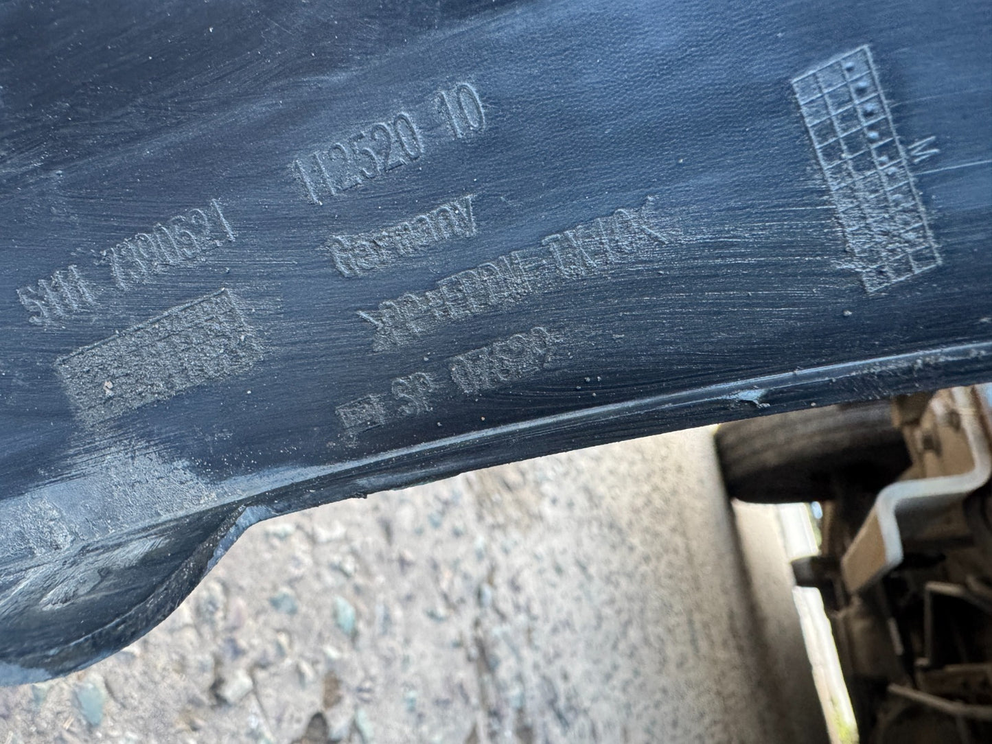 MINI COUNTRYMAN F60 Front Bumper Lower Spoiler Trim 7390521 112520-10