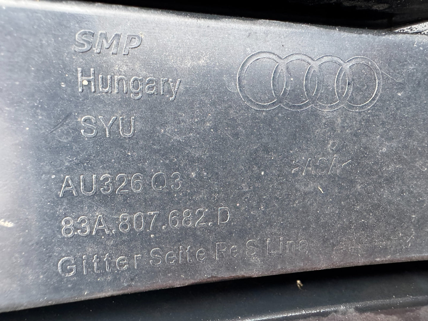 AUDI Q3 S-LINE 2018-23 RIGHT FRONT GRILLE 83A807682D GENUINE