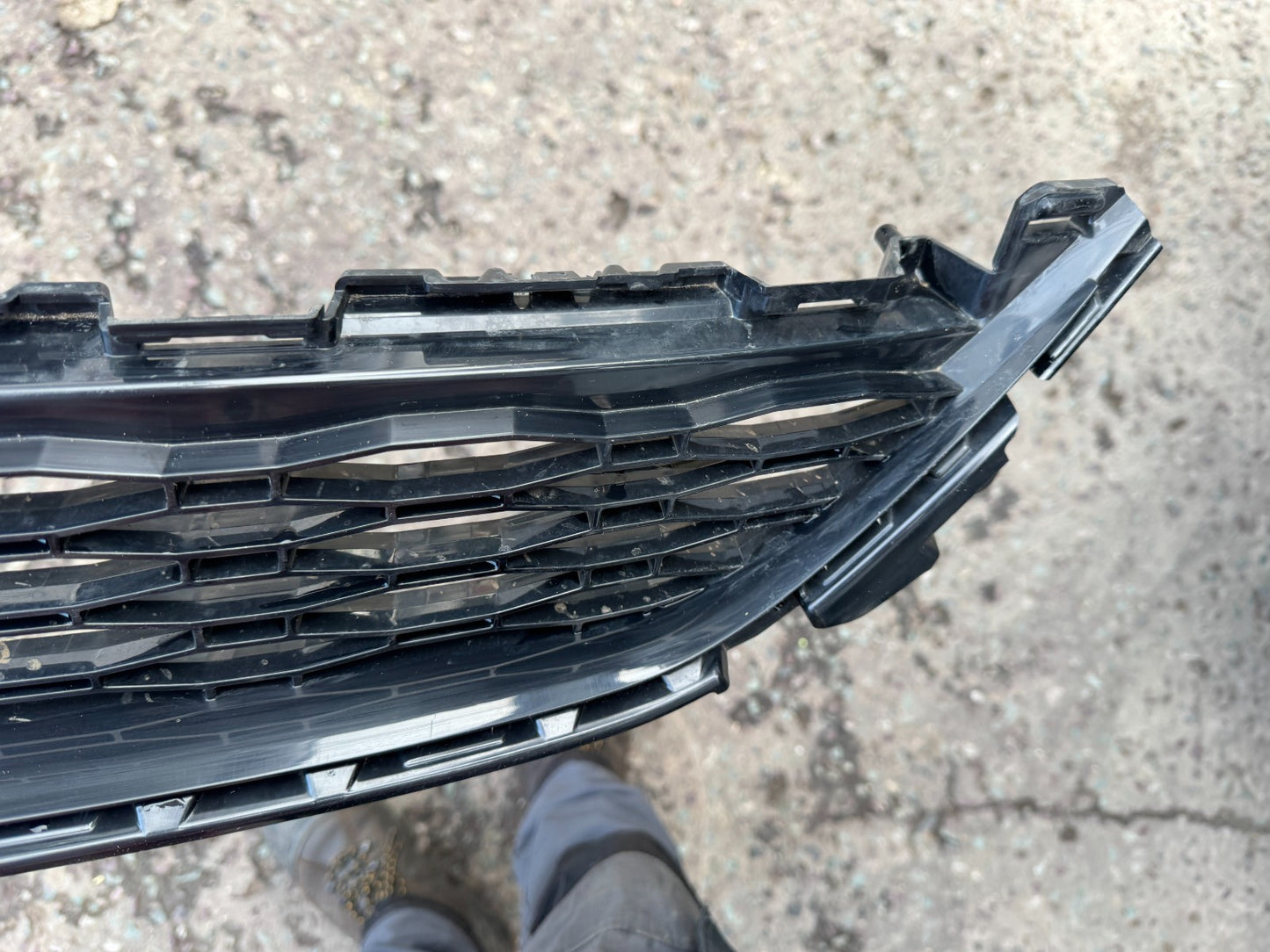 N9X2-17F791-B Range Rover Sport front lower grille 2022-on genuine