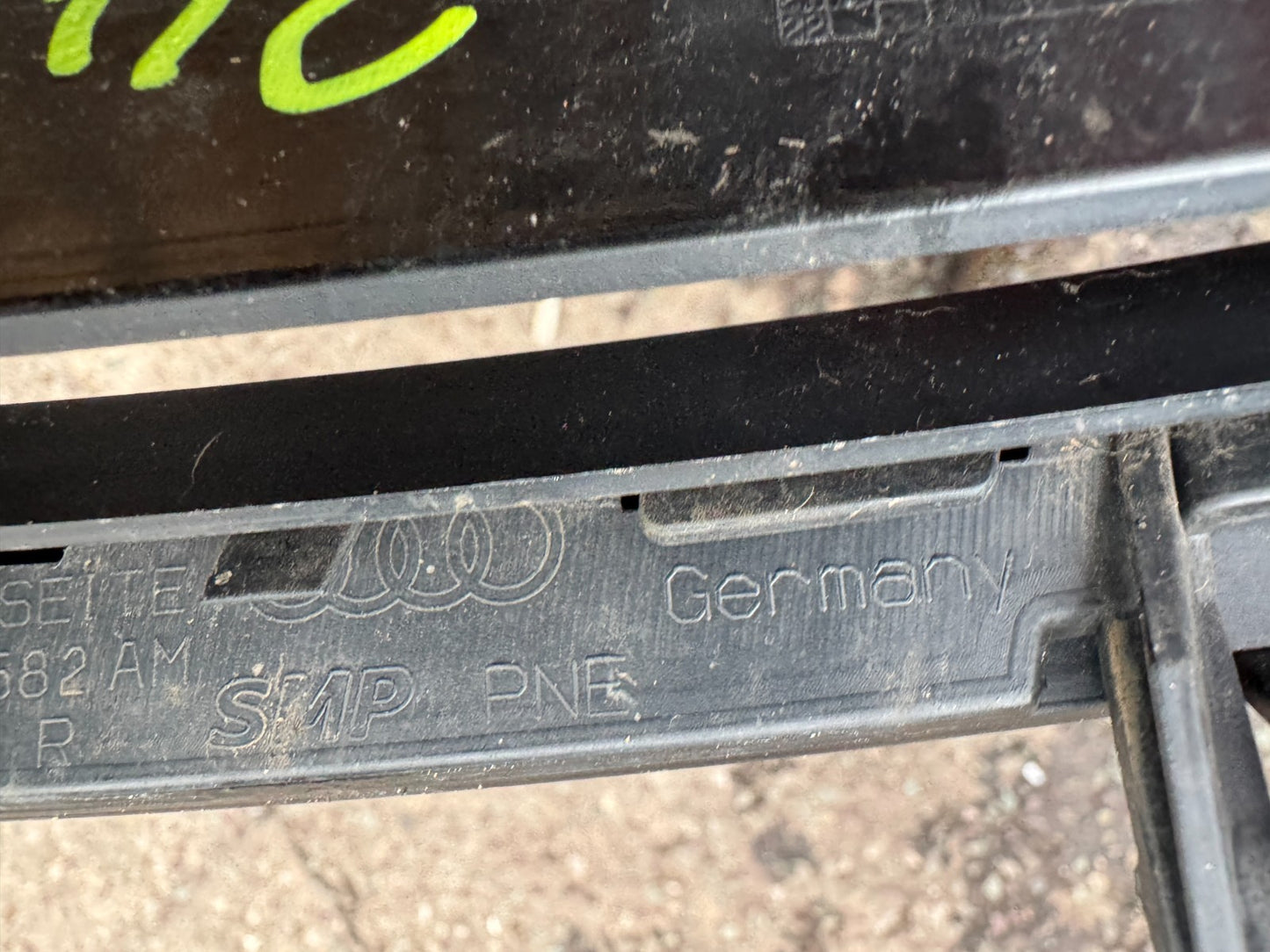 Audi A4 B9 S Line Front Right Side Grill 2019 ON 8W0807682AM Genuine