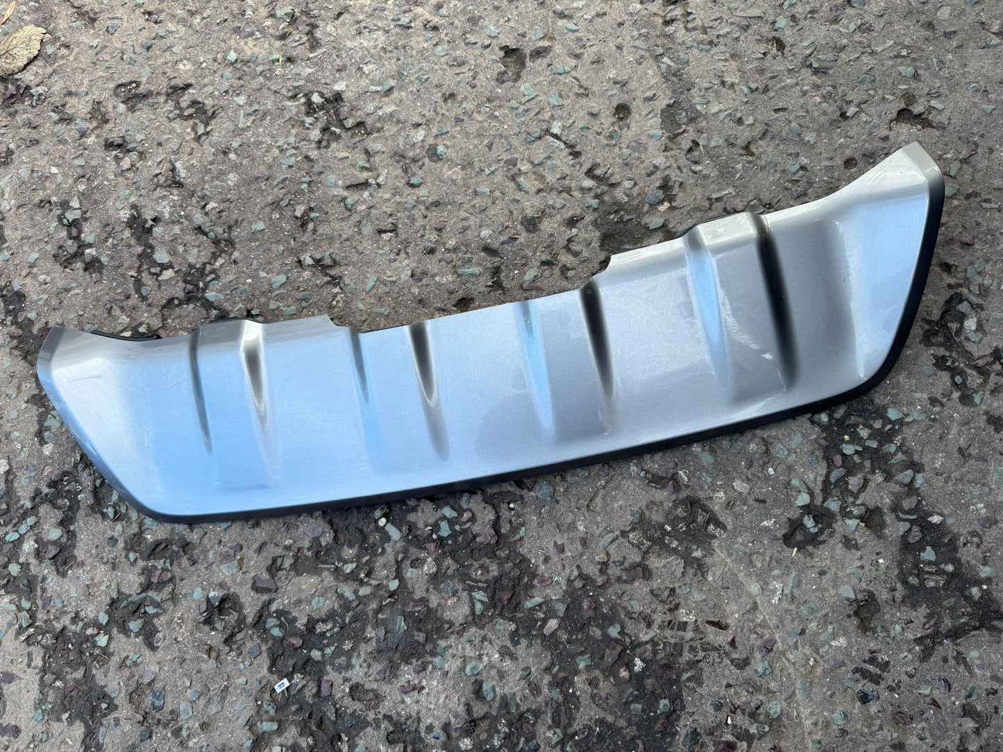 2025 LAND ROVER DISCOVERY L550 Rear Bumper Valance Panel GK7M-17F954-A