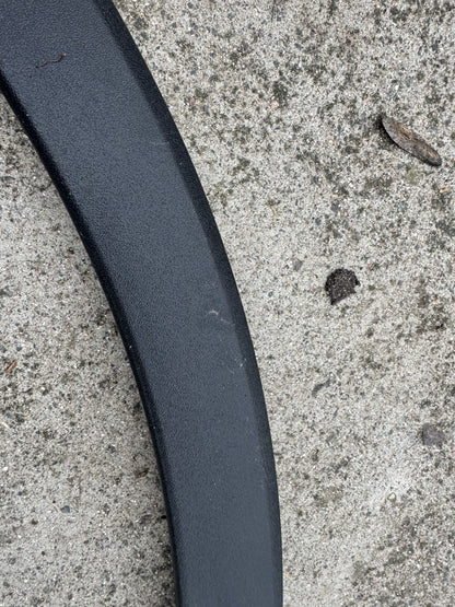 2021-2025 POLESTAR 2 WHEEL ARCH MOULDING TRIM SPAT LEFT SIDE FRONT 32216407