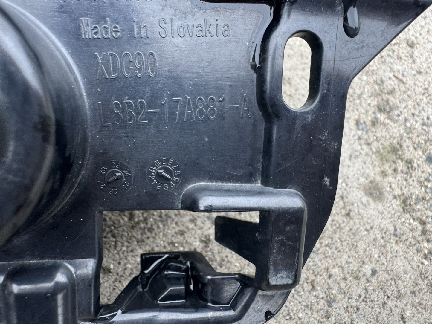 LAND ROVER DEFENDER L663 Rear Right Bumper Bracket L8B2-17A881-A 2023