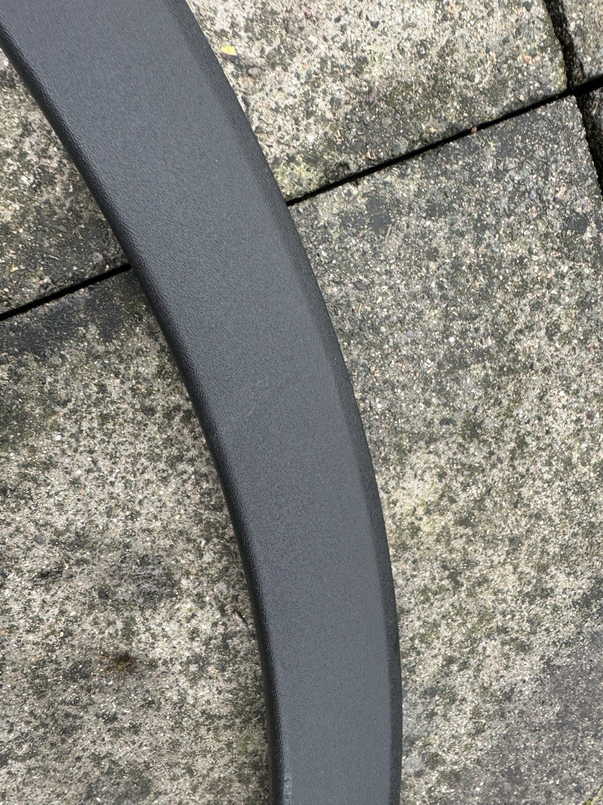 2021-2025 POLESTAR 2 WHEEL ARCH MOULDING TRIM SPAT LEFT SIDE FRONT 32216407