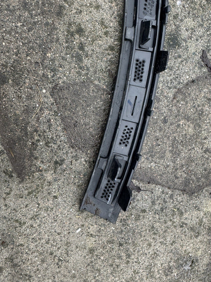 2021-2025 POLESTAR 2 WHEEL ARCH MOULDING TRIM SPAT LEFT SIDE FRONT 32216407