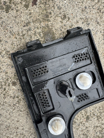 2021-2025 POLESTAR 2 WHEEL ARCH MOULDING TRIM SPAT LEFT SIDE FRONT 32216407