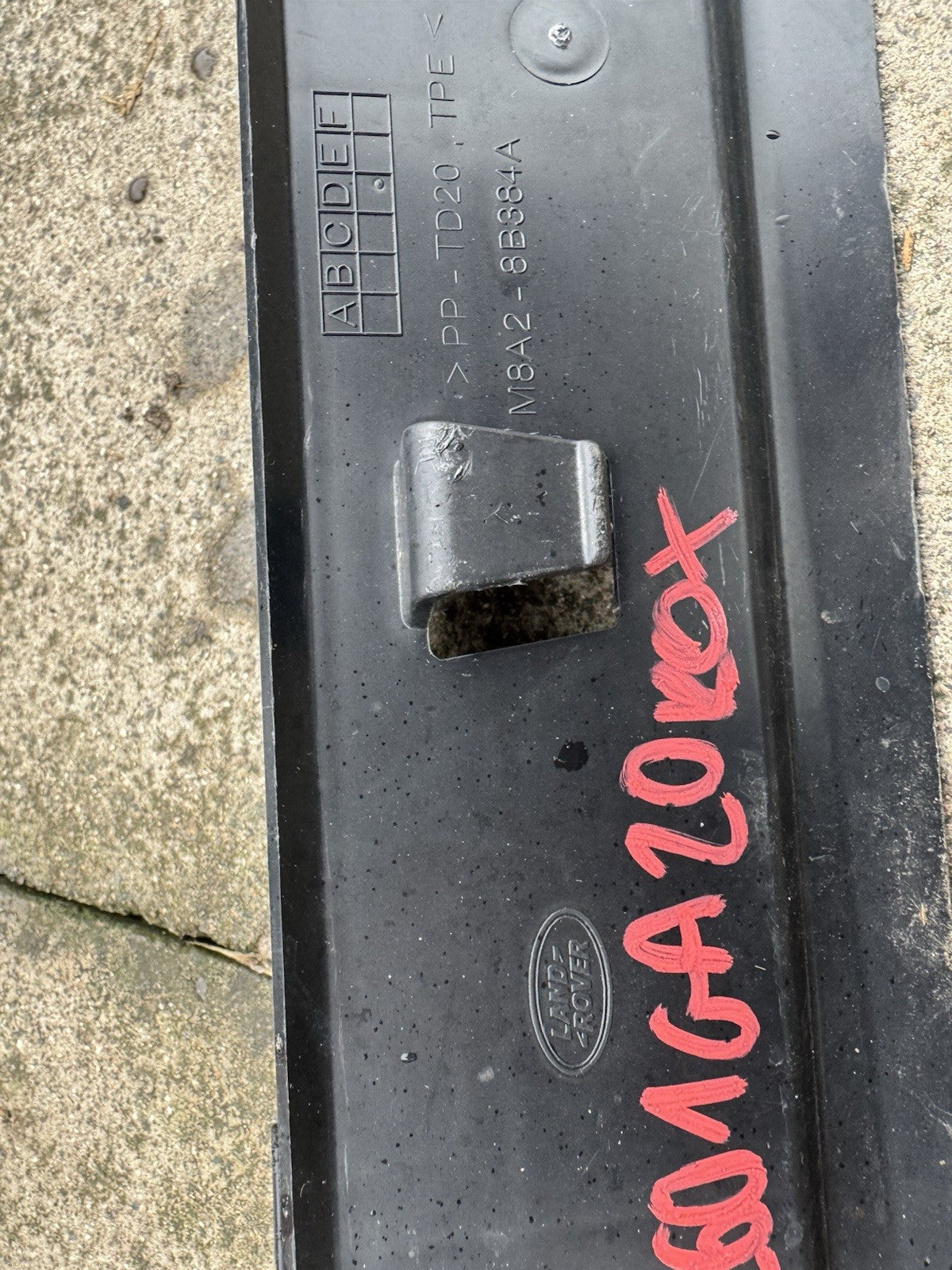 Range Rover Velar L560 Grille Air Intake Radiator Front Bumper M8A2-8B384A