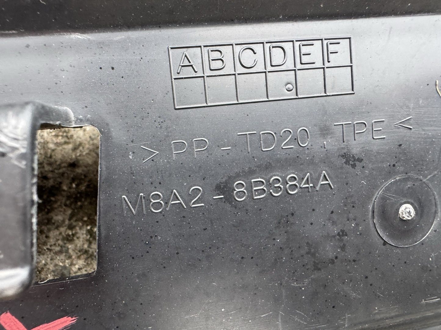 Range Rover Velar L560 Grille Air Intake Radiator Front Bumper M8A2-8B384A