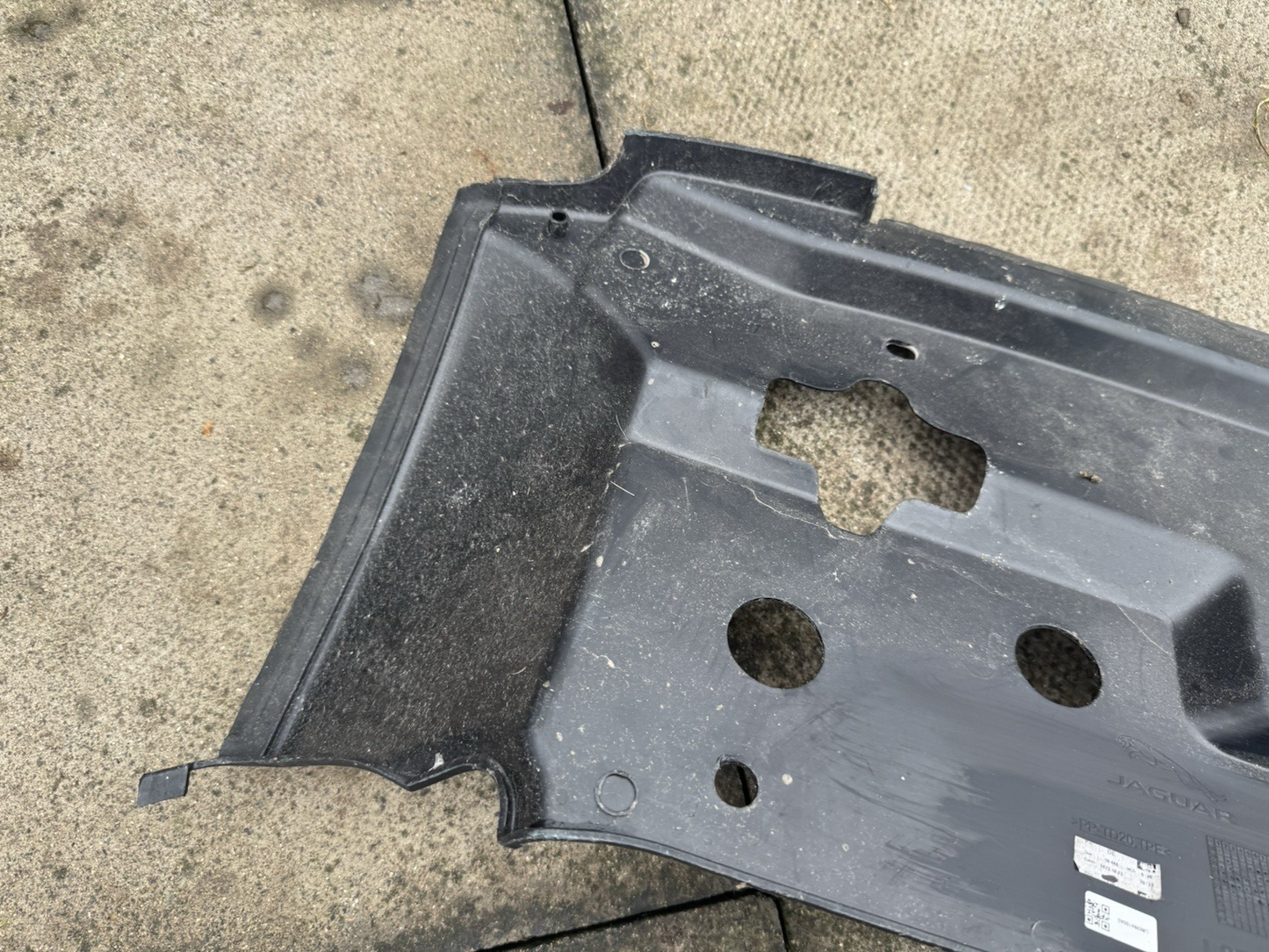 Land Rover Defender L663  Slam Panel Cover L8B2-8A100-A