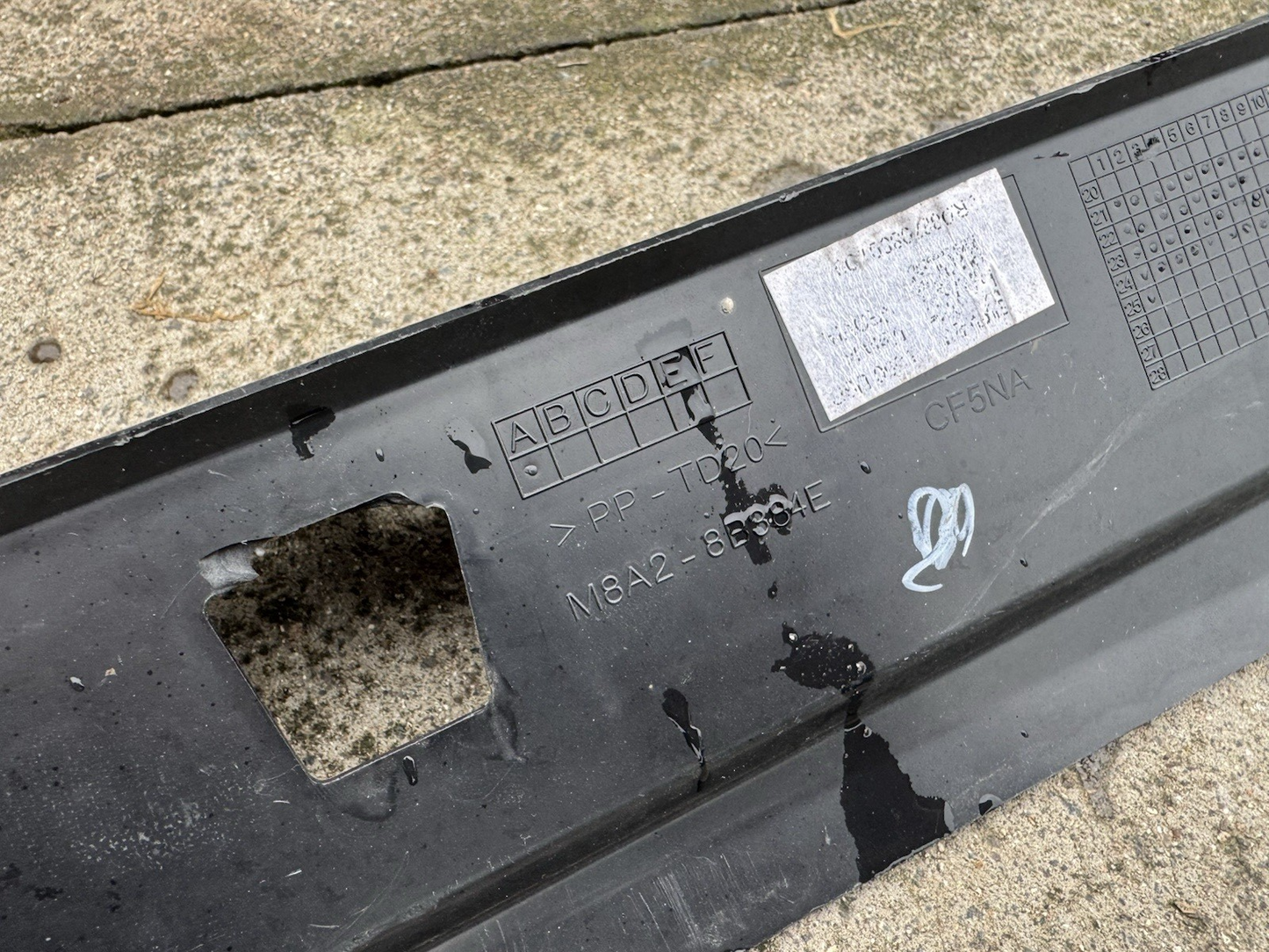 Range Rover Velar L560 Grille Air Intake Radiator Front Bumper M8A2-8B384A