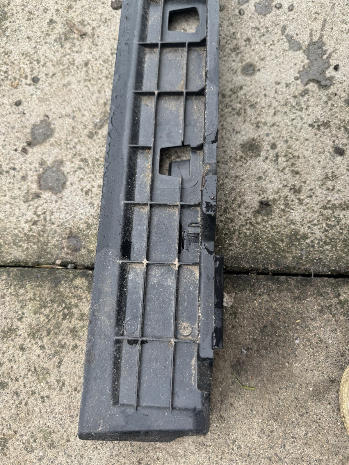 Range Rover Velar L560 Grille Air Intake Radiator Front Bumper M8A2-8B384A