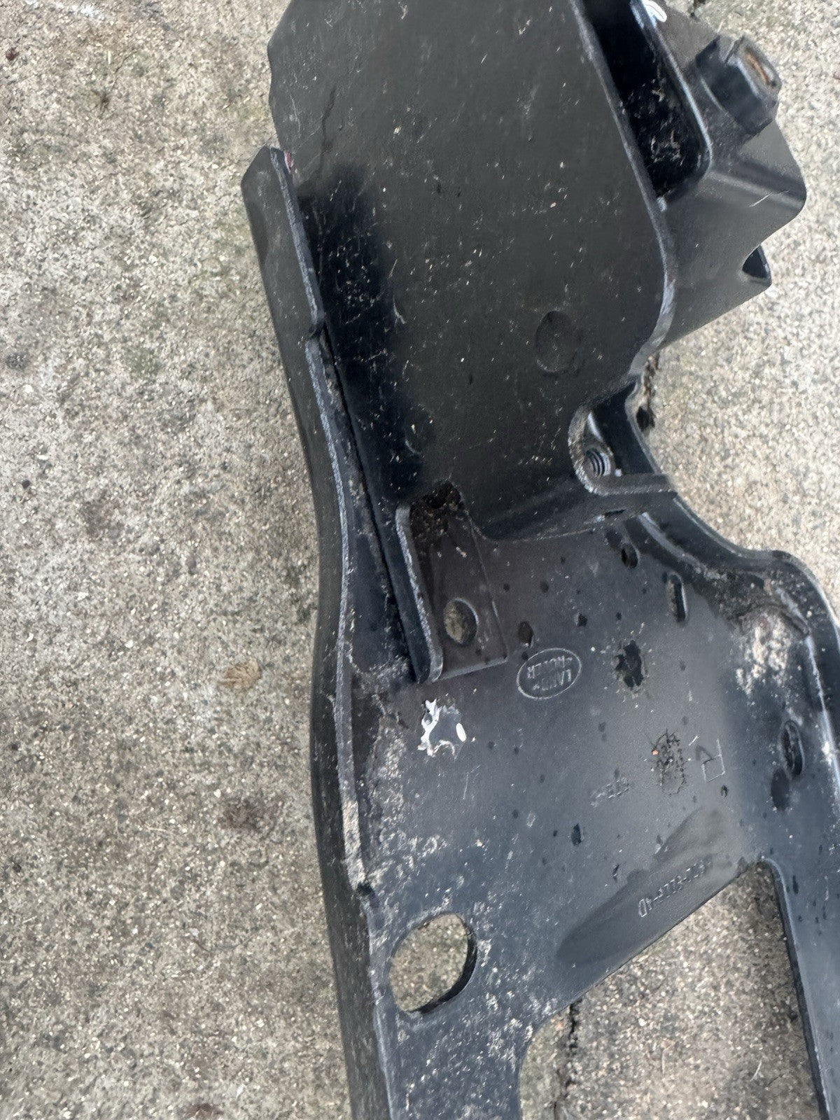 Land Rover Range Rover Evoque L551 Radiator Support Mount Bracket K8D2-8226-AD