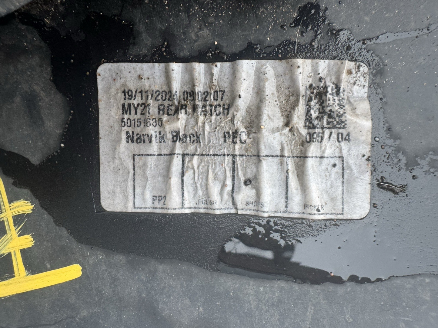 LAND ROVER DISCOVERY REAR BUMPER Trim Valance 2024 on GENUINE MY42-17F954