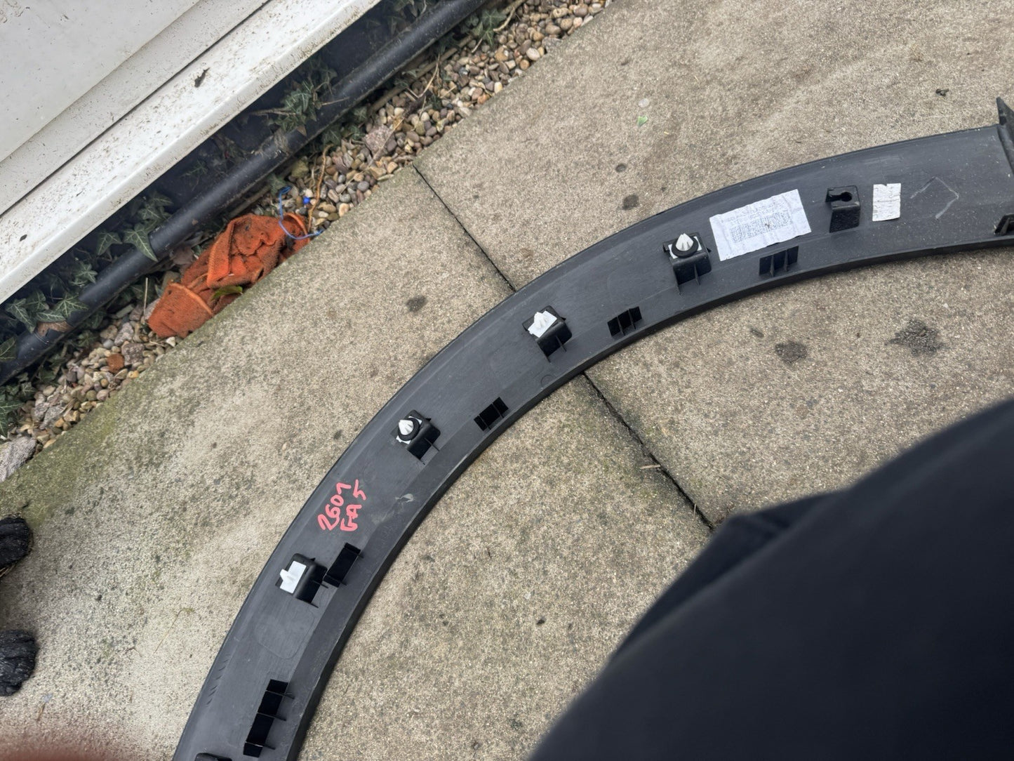 FORD PUMA FRONT RIGHT SIDE WHEEL ARCH TRIM  L1TB-S16D238-A