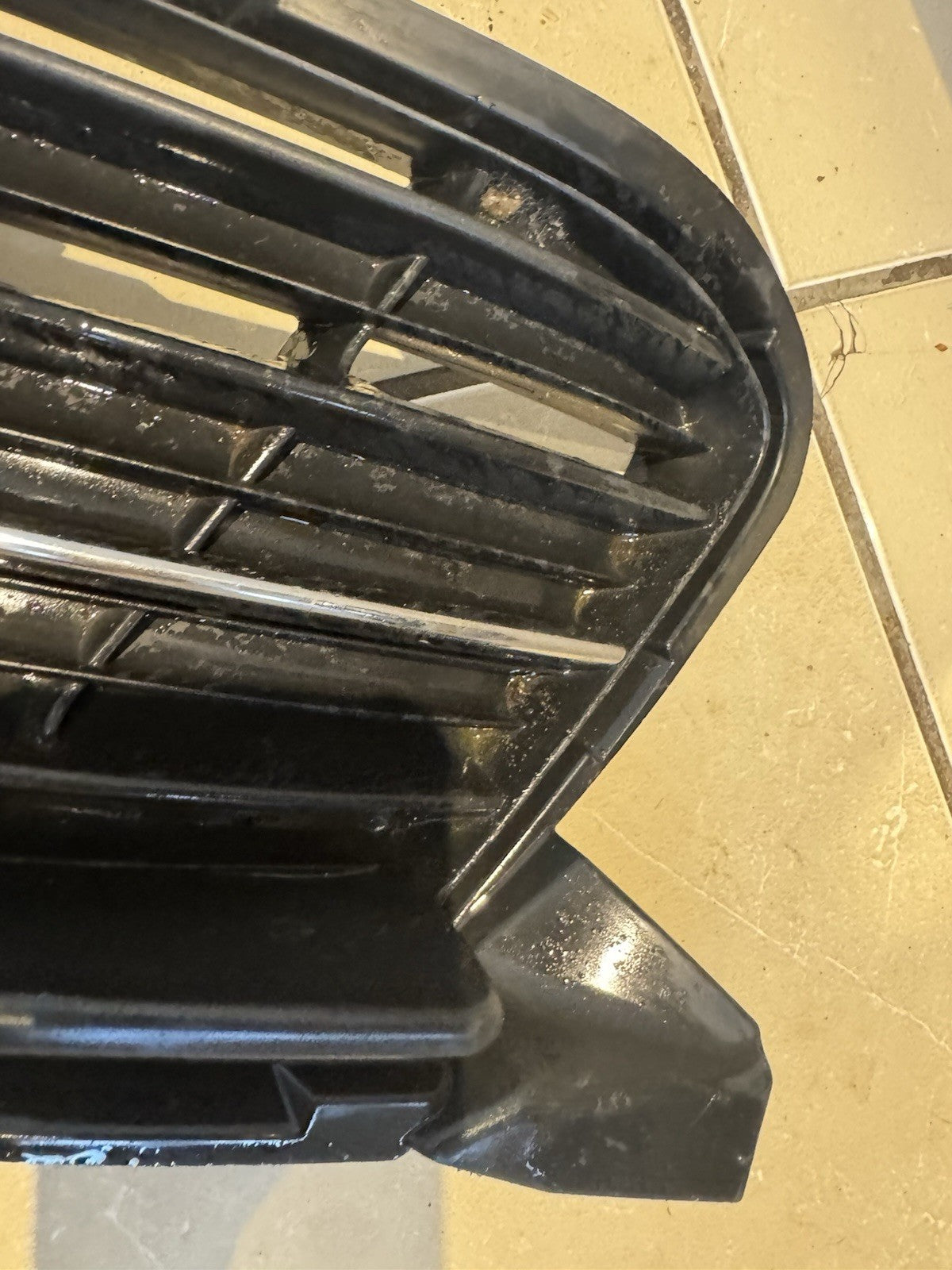 Peugeot 308 MK2 Facelift Front Right Bumper Fog Light Grille Surround Genuine