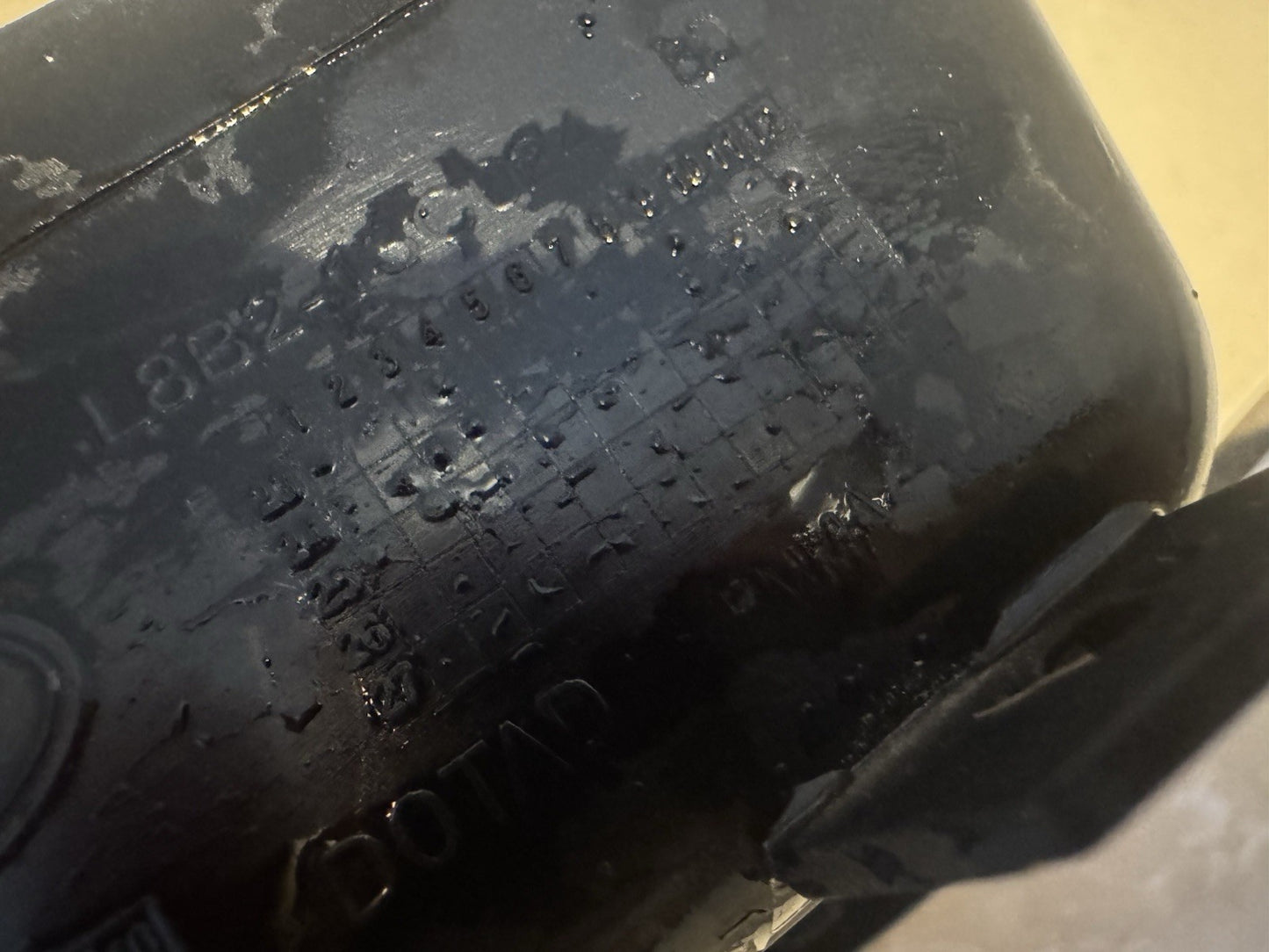 Defender L663 Front Right hand side finishing trim L8b2-13c024-AB, Santorini Blk