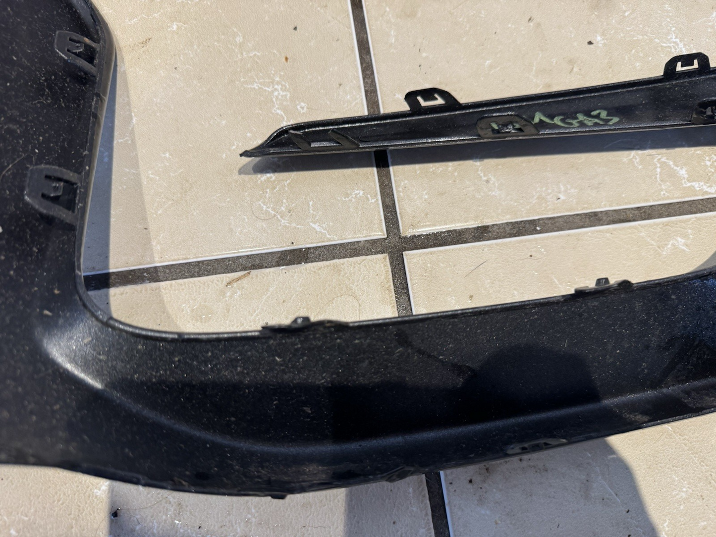 FORD KUGA III MK3 2.5 FHEV 16V 190HP LEFT FOG LIGHT FRAME LV4B-17C755-S