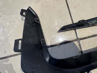 FORD KUGA III MK3 2.5 FHEV 16V 190HP LEFT FOG LIGHT FRAME LV4B-17C755-S